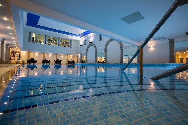 Carden Park Hotel, Golf Resort and Spa - Havuz