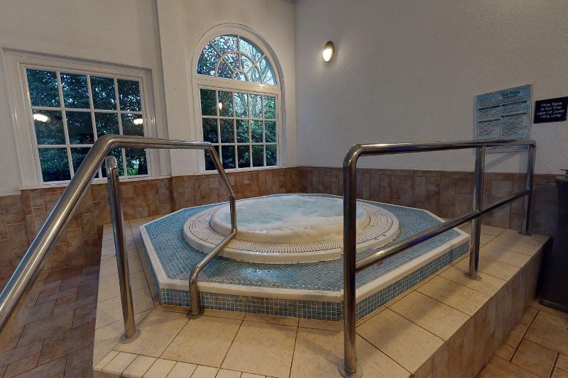 Village Hotel Chester St Davids - Havuz