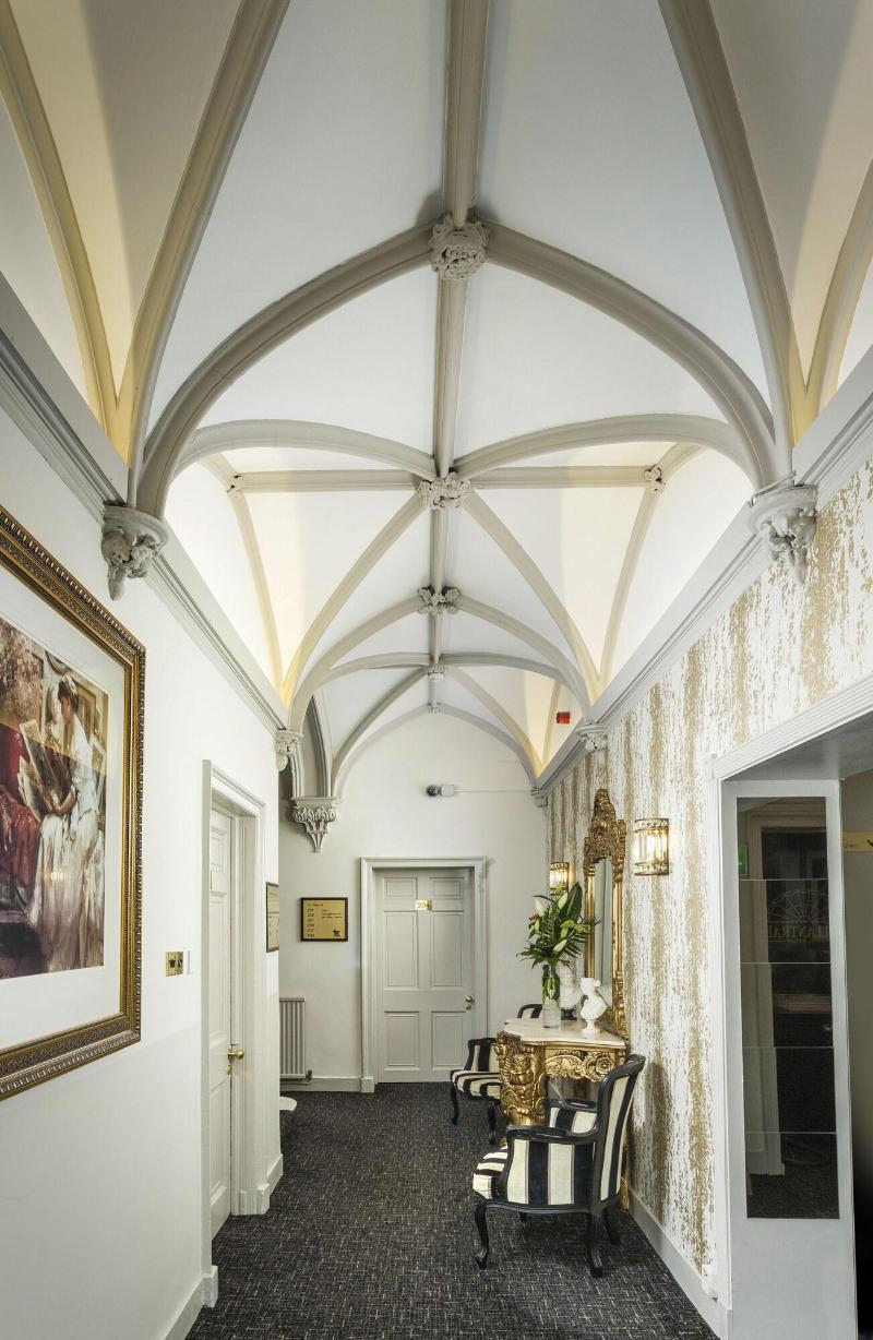Albany Hotel - Lobi