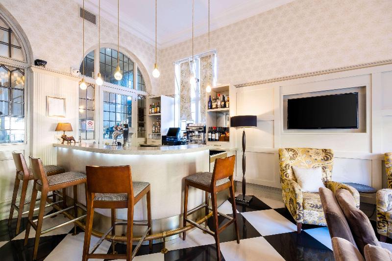 The Samuel Ryder Hotel St Albans, Tapestry Collect - Bar