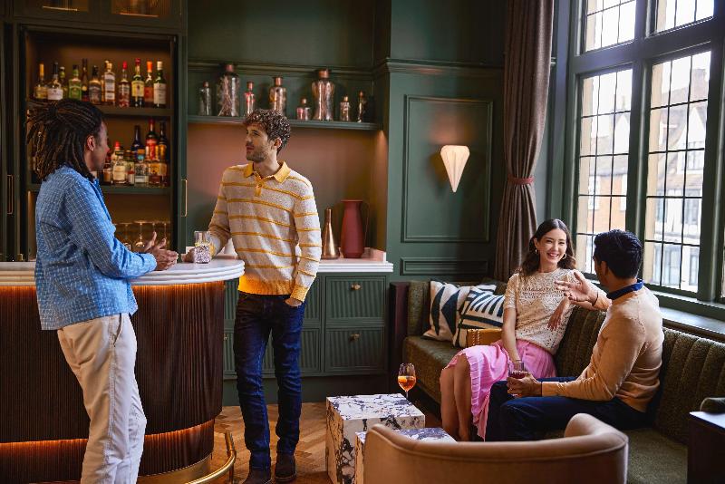 The Samuel Ryder Hotel St Albans, Tapestry Collect - Bar