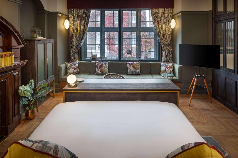 The Samuel Ryder Hotel St Albans, Tapestry Collect - Oda