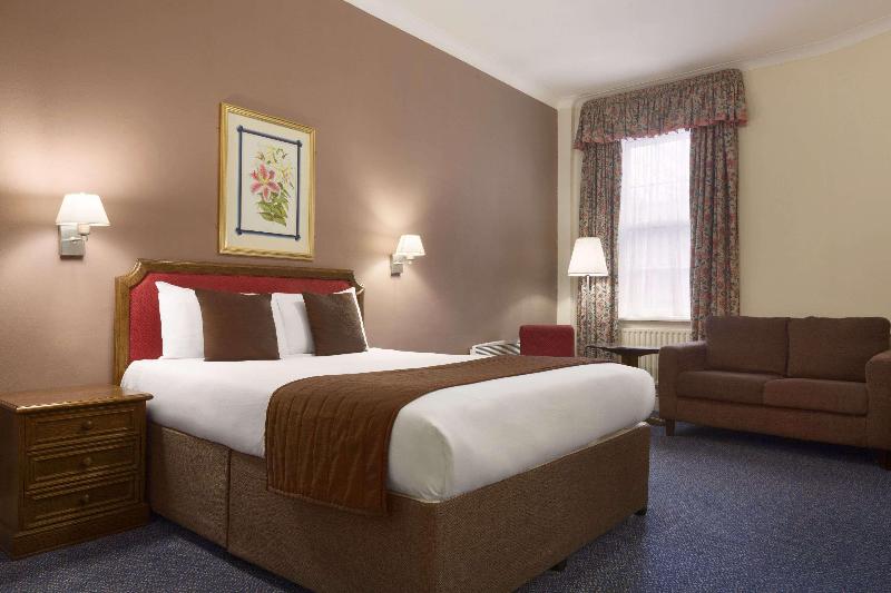 Ramada Crawley Gatwick - Oda