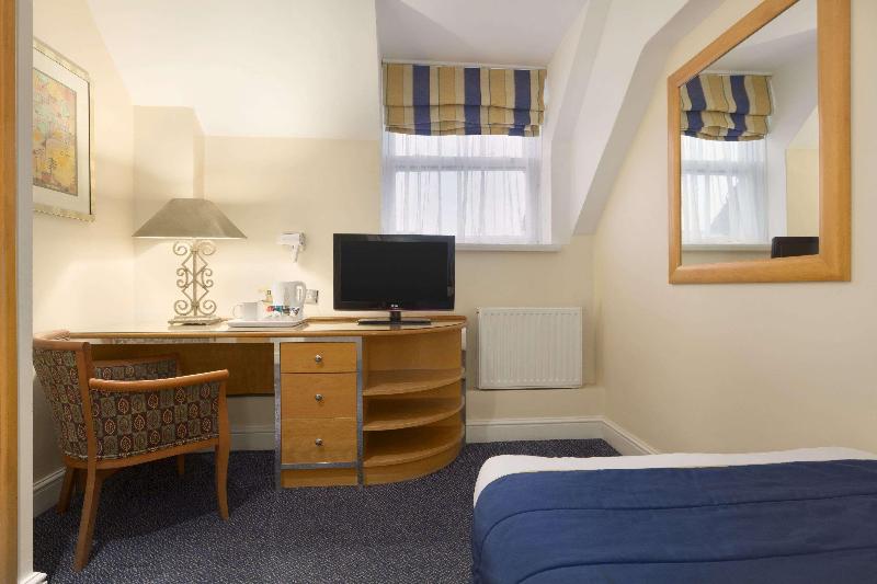 Ramada Crawley Gatwick - Oda