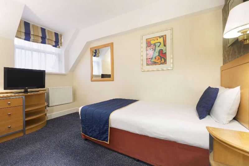 Ramada Crawley Gatwick - Oda