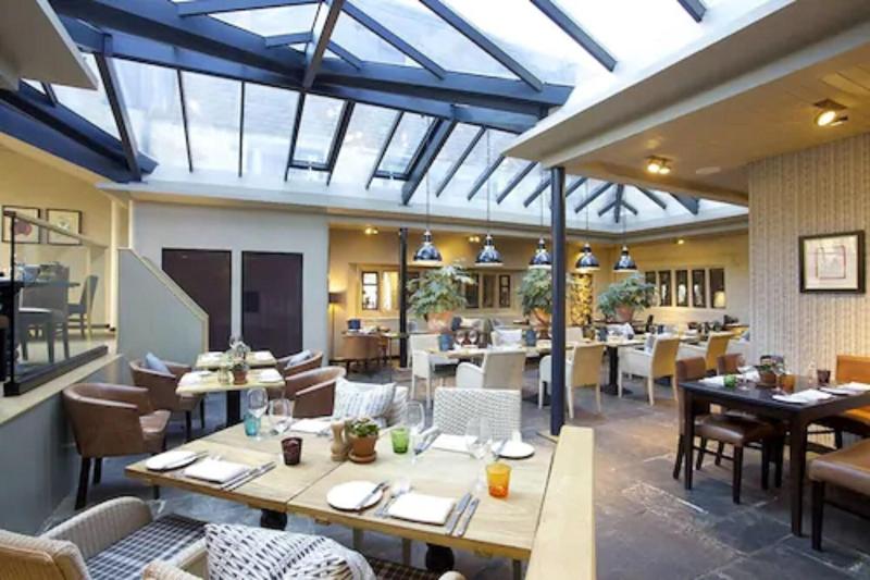 Broadway Hotel - Restoran