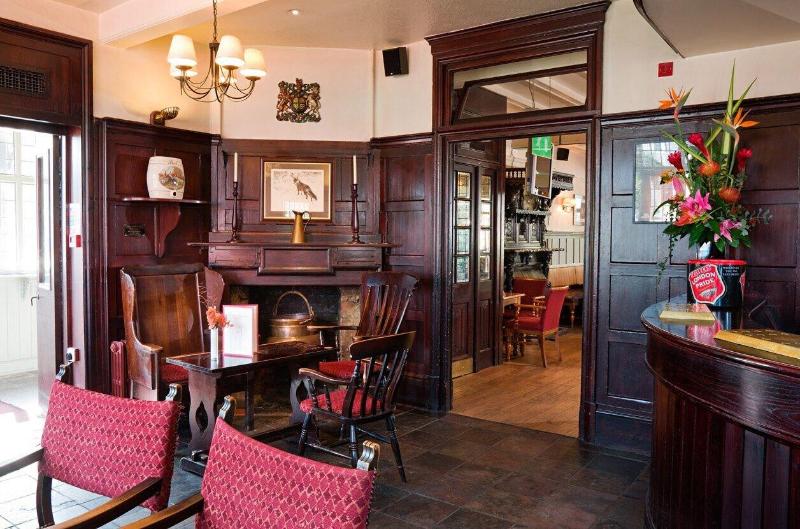 The Fox and Goose - Bar
