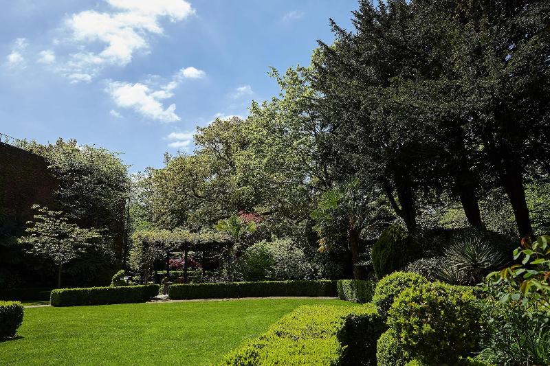 The Bull (Sarova Hotels) - Genel