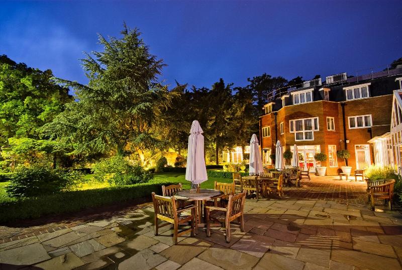 The Bull (Sarova Hotels) - Restoran