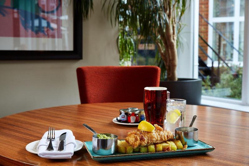 The Bull (Sarova Hotels) - Restoran