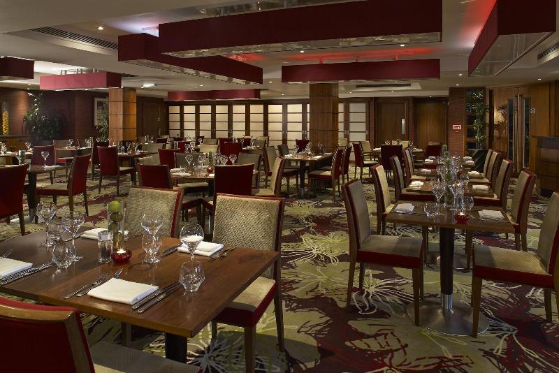 The Bull (Sarova Hotels) - Restoran