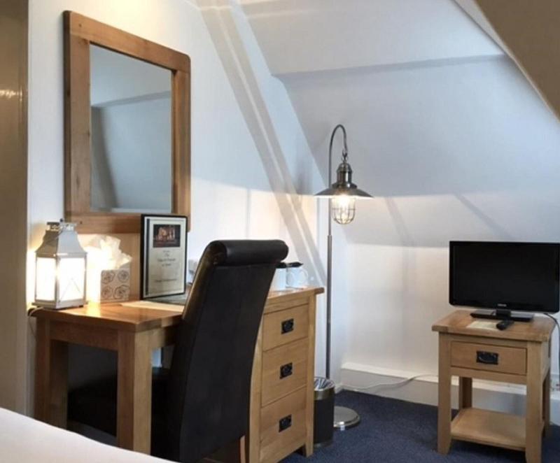 Hare & Hounds Hotel at Speen - Oda