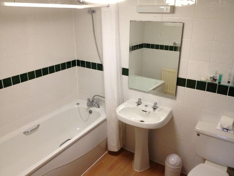 Hare & Hounds Hotel at Speen - Oda
