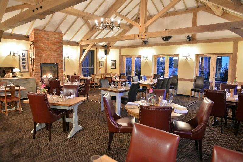 Hare & Hounds Hotel at Speen - Restoran