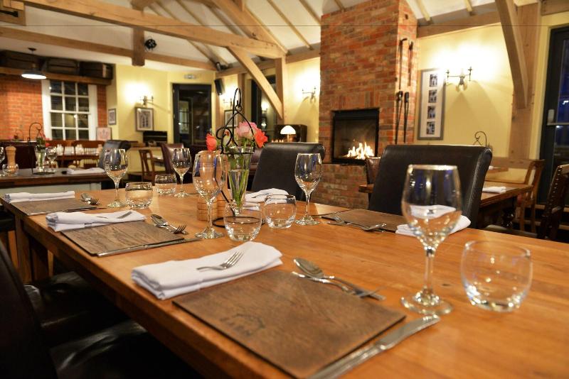 Hare & Hounds Hotel at Speen - Restoran