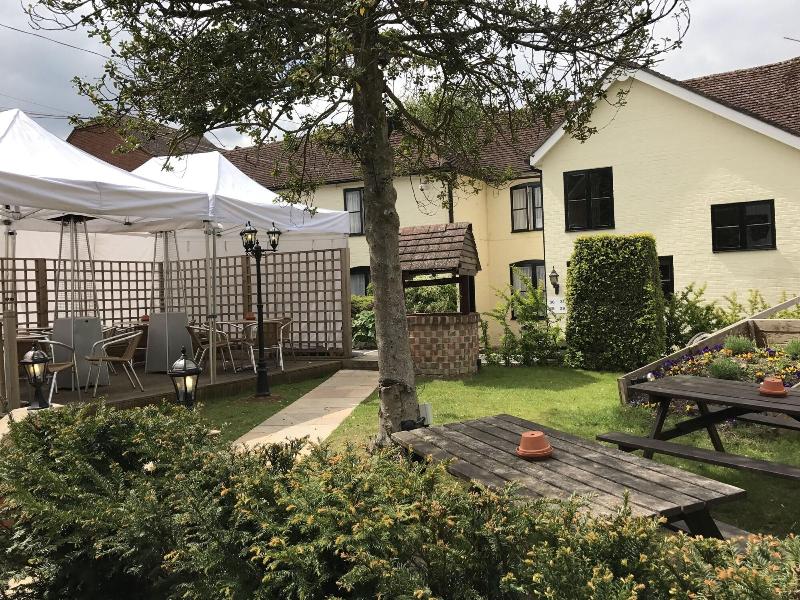 Hare & Hounds Hotel at Speen - Teras