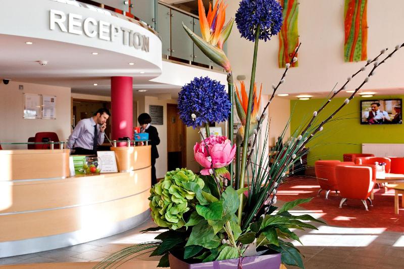 Burleigh Court Hotel and Leisure - Lobi
