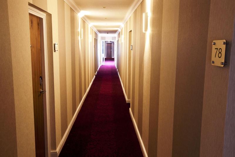 The Mount Hotel - Lobi