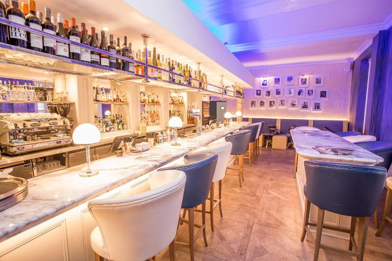 Chichester Harbour Hotel and Spa - Bar