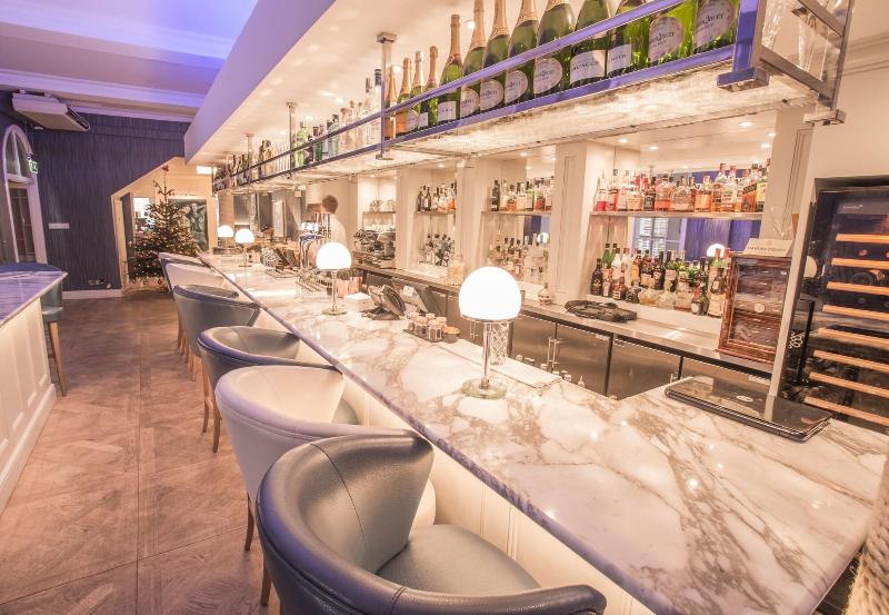 Chichester Harbour Hotel and Spa - Bar