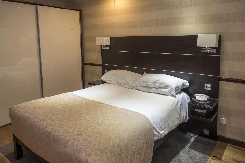 Hollies Hotel - Oda