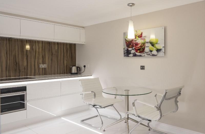 Hollies Hotel - Oda