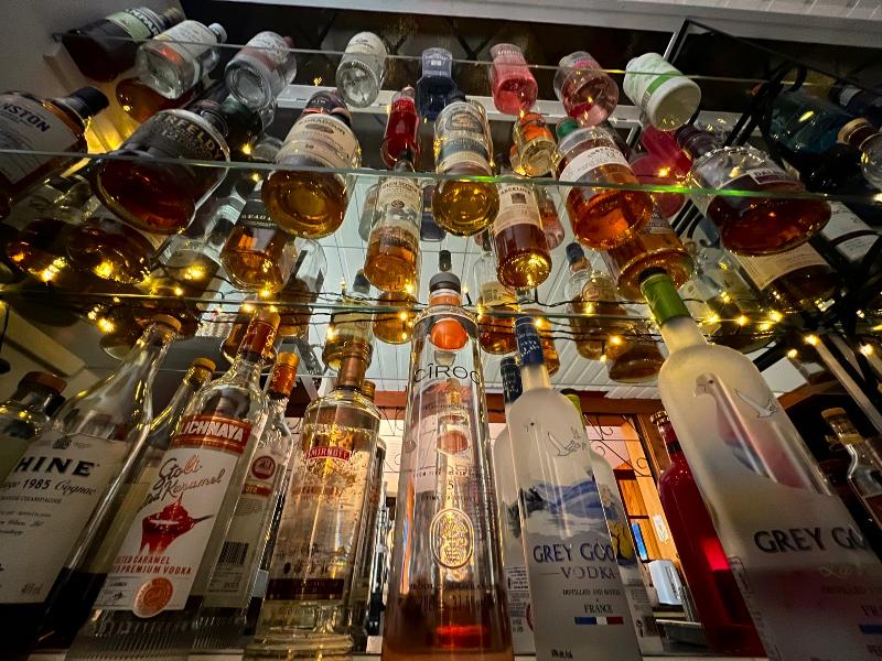 The Four Seasons Hotel - Bar