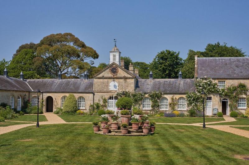 Lucknam Park, Emblems Collection - Teras