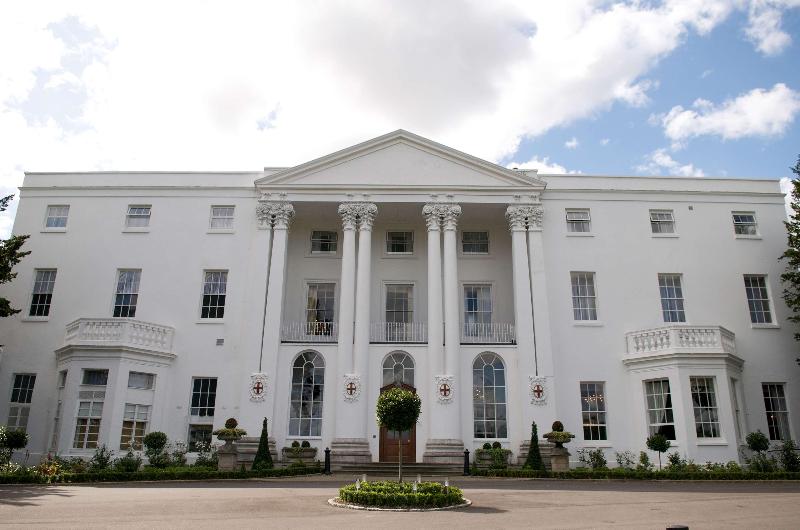 De Vere Beaumont Estate - Genel