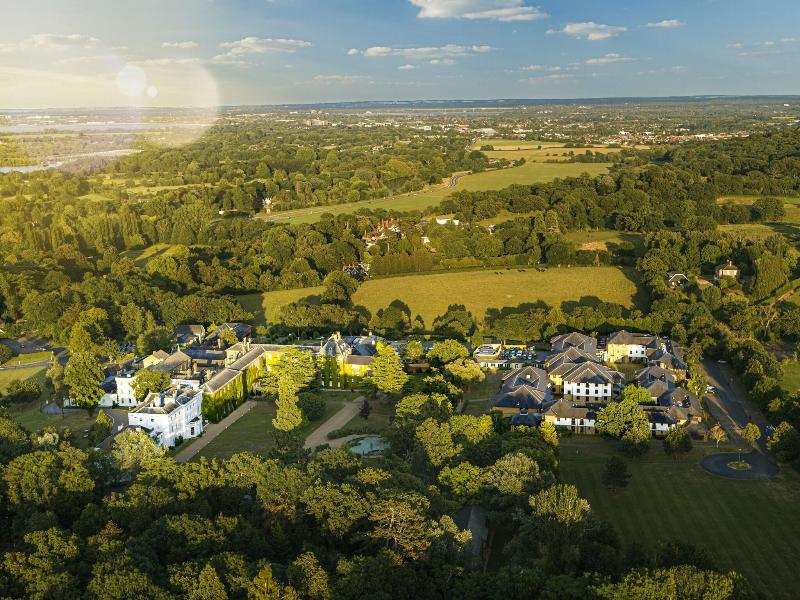 De Vere Beaumont Estate - Oda