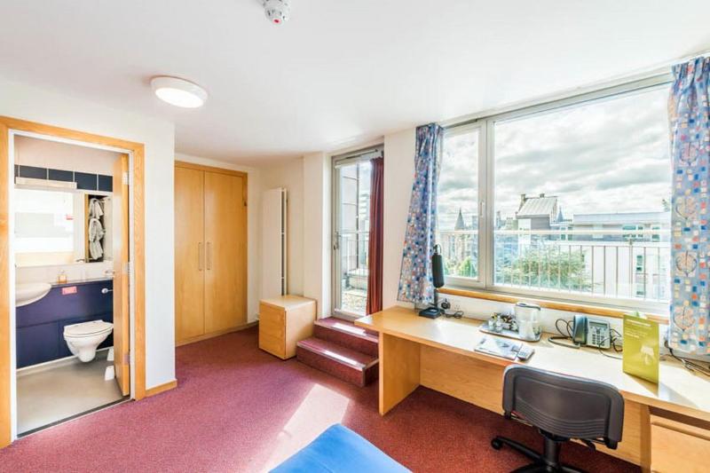 Summer stays at the university of Edinburgh - Oda