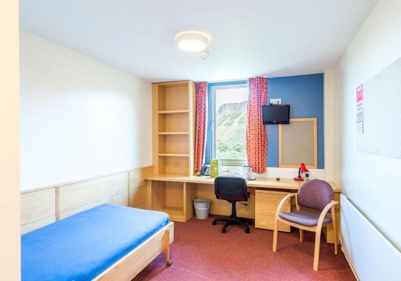 Summer stays at the university of Edinburgh - Oda