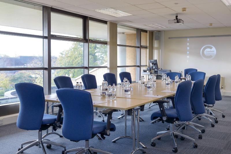 Cranfield Conference Centre Limited - Toplantı
