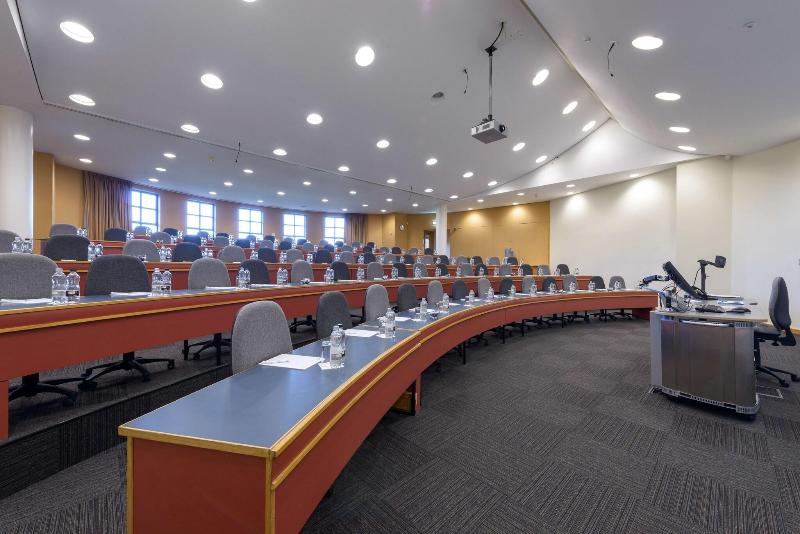 Cranfield Conference Centre Limited - Toplantı