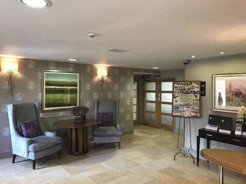 The Crown Wilde Thyme & Honey Hotel - Lobi