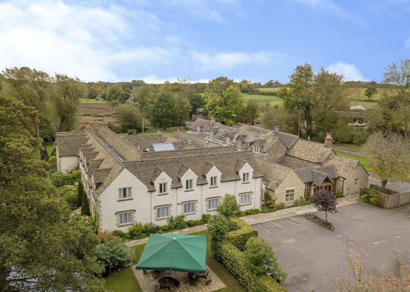 The Crown Wilde Thyme & Honey Hotel - Genel