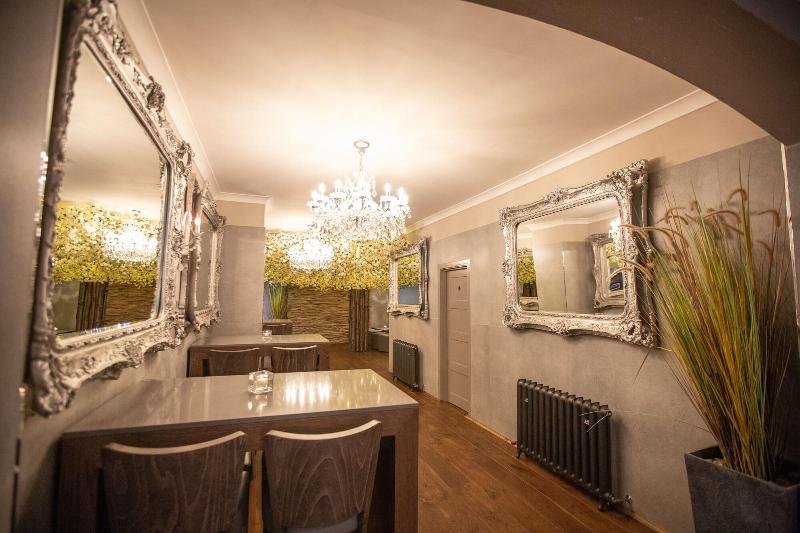 The Crown Hotel - Bar