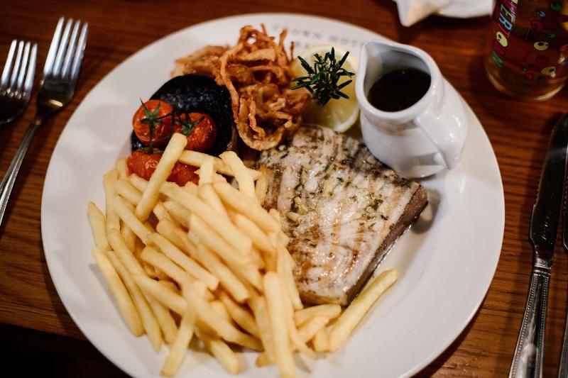 The Crown Hotel - Restoran