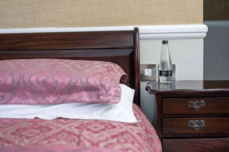 Manor House Hotel Guildford - Oda