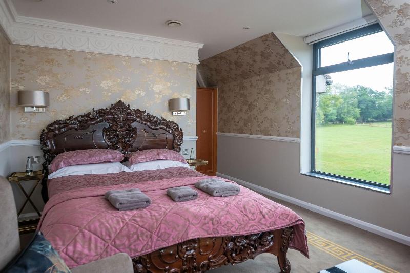 Manor House Hotel Guildford - Oda