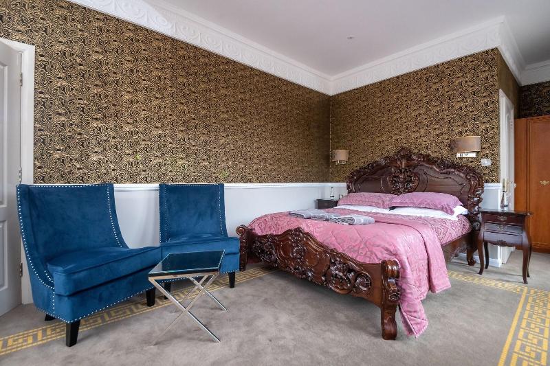 Manor House Hotel Guildford - Oda