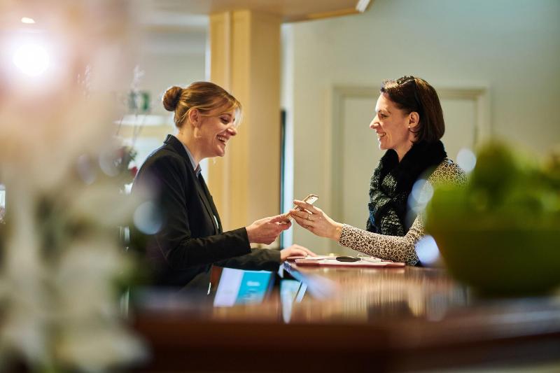 County Hotel - Lobi