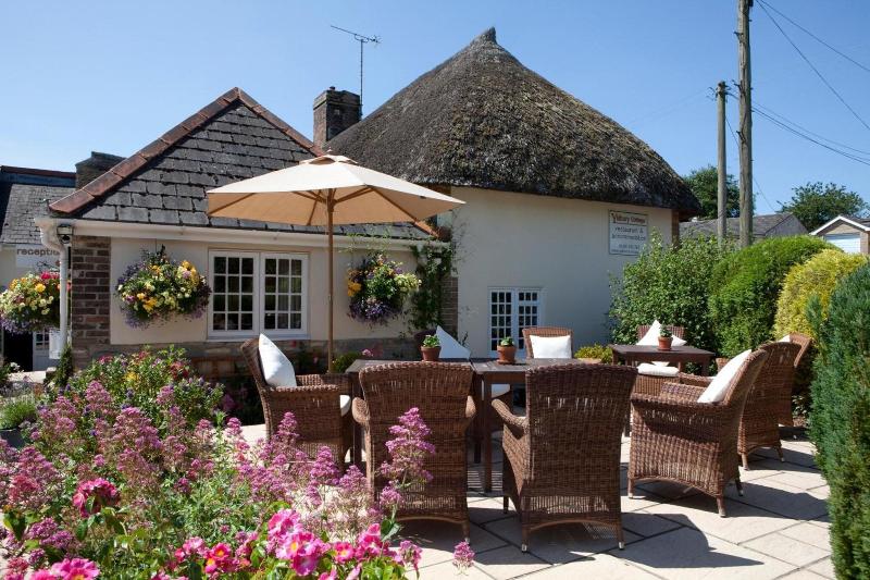Yalbury Cottage   Restaurant - Oda