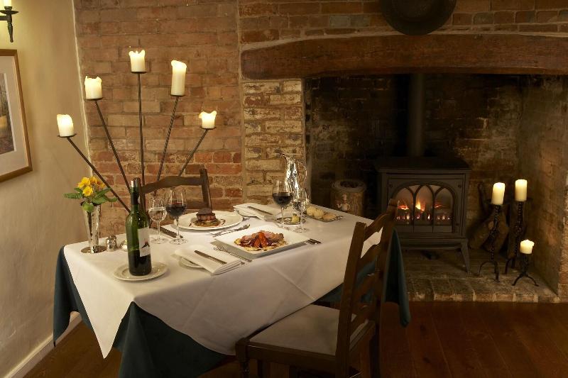 Yalbury Cottage   Restaurant - Restoran
