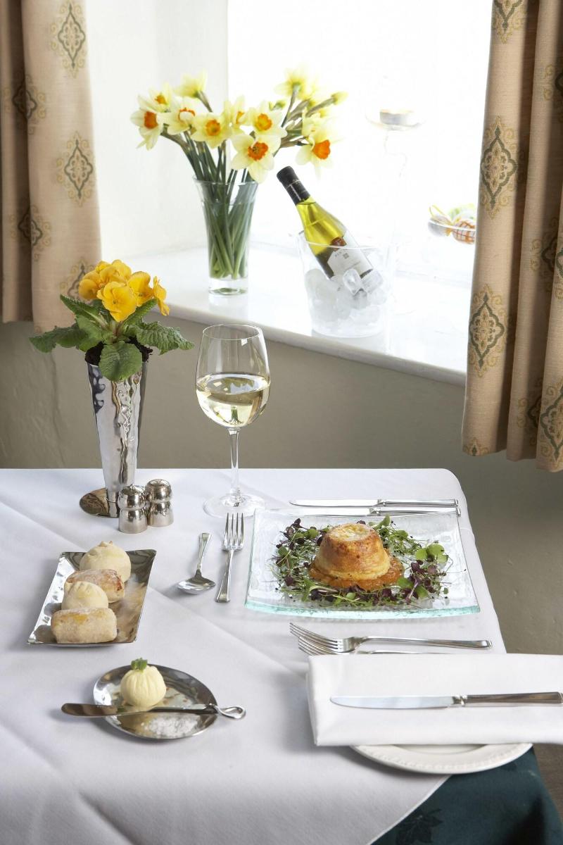 Yalbury Cottage   Restaurant - Restoran