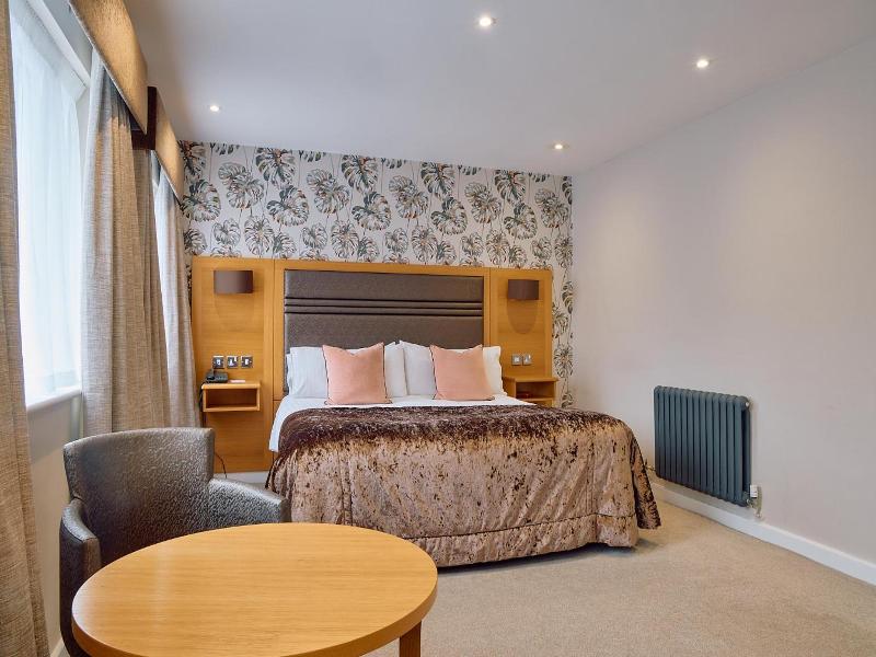 Briar Court Hotel - Genel