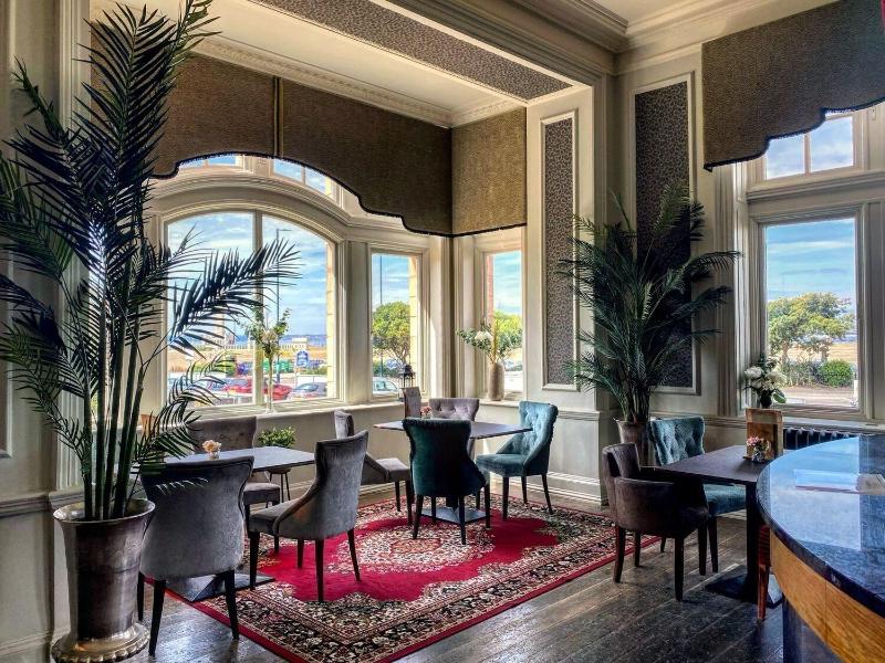 Queen s Hotel - Bar