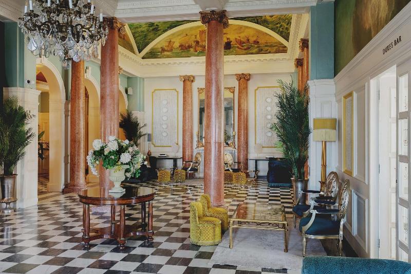 Queen s Hotel - Lobi