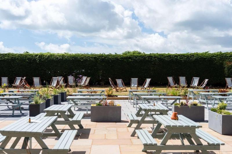 Queen s Hotel - Genel