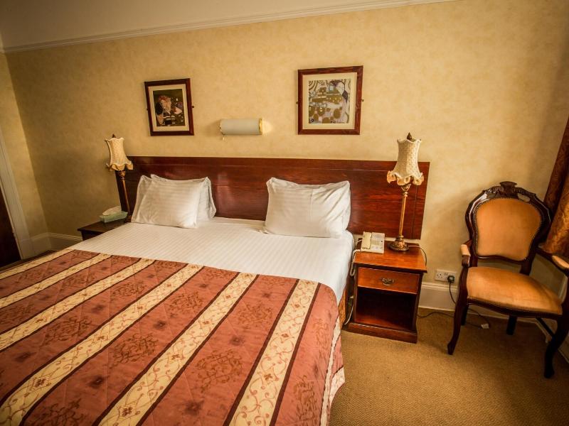 Queen s Hotel - Oda